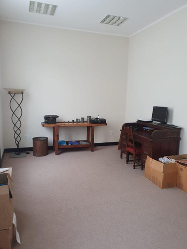 Imagen 12 de 26 de Sarandi Entre Juncal Y B Mitre, Gran Oficina De 300m2 Totalmente Reciclada!!