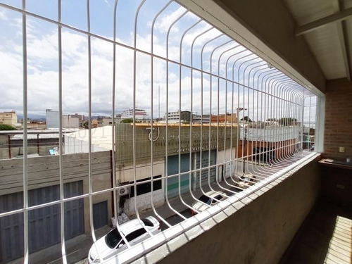 Imagen 24 de 30 de Edificios Comercial En Venta Barquisimeto 04245565759
