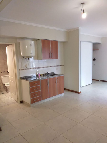 Departamento En Alquiler En Flores