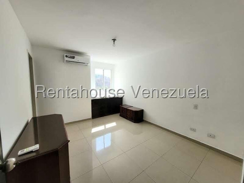 Estefani Salon Vende Hermoso Apartamento En Ciudad Roca-lara-25-14104