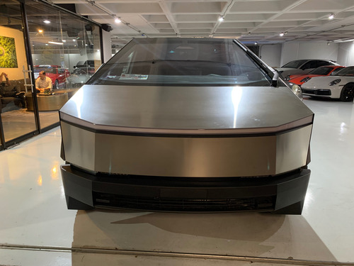 Tesla Cybertruck Cyberbeast