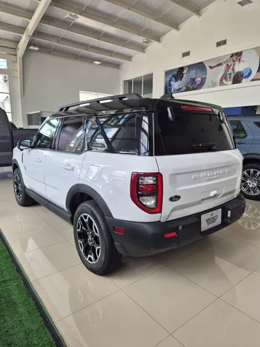 Ford Bronco Outerbanks 2025