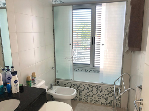 Hermoso Departamento De 3 Dormitorios En Punta Del Este- Ref: 3763