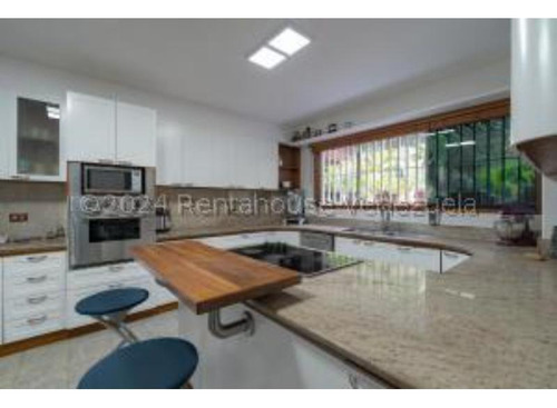 #24-23325 Exclusivo Apartamento En Colinas Del Tamanaco