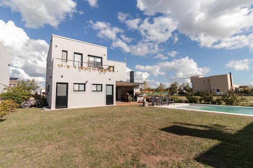 Imagen 19 de 30 de Venta De Casa En Pilar