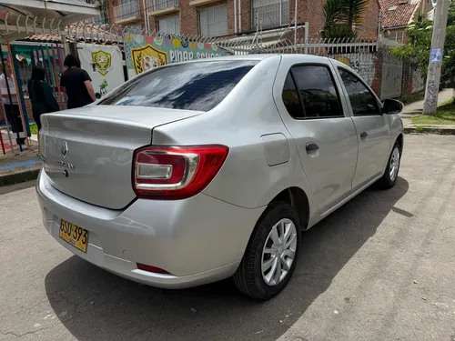 Renault Logan 1.6 Authentique