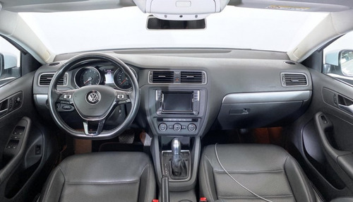Imagem 13 de 15 de 142478 - Volkswagen Jetta 2017 Com Garantia
