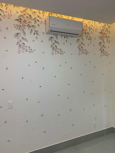 Aplicação De Papel De Parede E Adesivos