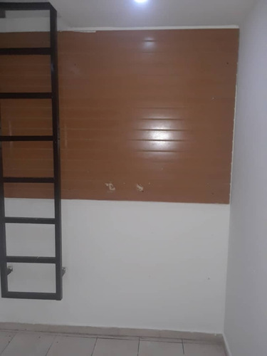 Imagen 3 de 12 de Se Vende Local Comercial En Gran Bazar San Diego