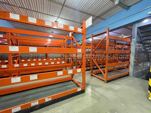 Edificio Comercial Industrial De Tres Niveles Ascensor De Carga Depositos Oficinas Comedor En Venta San Jose Maracay Estef 24-24423
