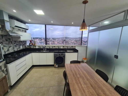 Apartamento Cobertura Duplex Com Sol Da Manhã/tarde, Rua Silenciosa E Vista Livre, 3 Quartos, 3 Banheiros(2 Suites) E 2 Vagas De Garagem Cobertas E Mobiliado Pronto Para Morar!!!