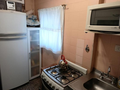 Imagen 5 de 12 de Venta San Cristobal! Tres Ambientes Con Hermoso Balcón Corrido Al Frente!