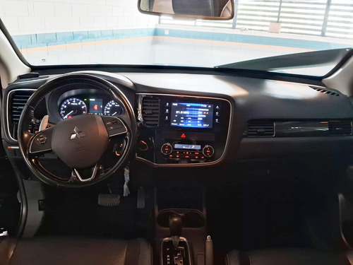 Mitsubishi Outlander 3.0 GT 4X4 V6 24V GASOLINA 4P AUTOMÁTICO