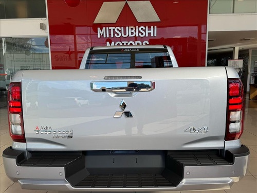 Mitsubishi Triton 2.4 BITURBO DIESEL CD HPE-S 4X4 AUTOMÁTICO