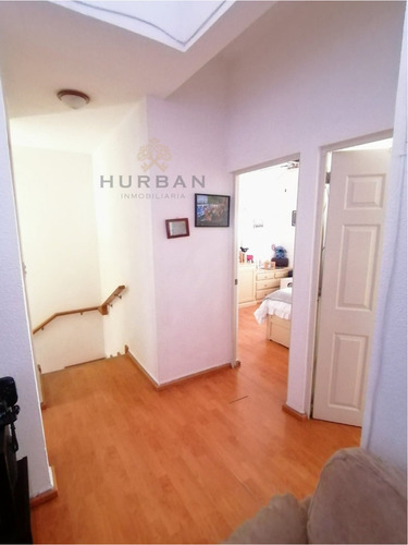 Hurban Vende Casa Modificada Y Ampliada, De Dos Plantas, En