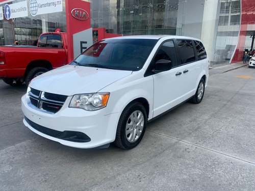 Imagen 1 de 12 de Dodge Grand Caravan Se 6 Cil 3.3l Ta 7p 2018 178/21