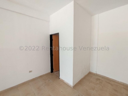 Imagen 2 de 12 de Local En Venta En Zona Industrial San Crispin Aragua 22-27123 Irrr