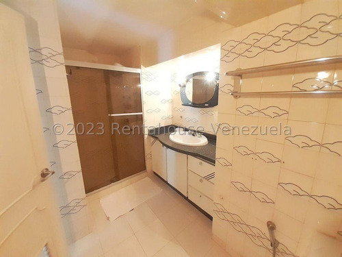 Apartamento En Venta En Los Naranjos Del Cafetal Con Espectacular Vista Al Ávila