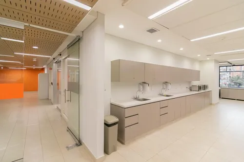 Edificio En Arriendo/venta En Chico Norte Iii. Cod A1001067