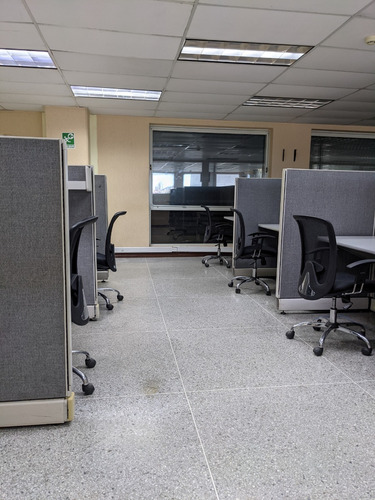 Imagen 5 de 21 de En Moderno Edificio Av. Municipal Puerto La Cruz, Alquilo Oficinas Equipadas De Distintos Metrajes