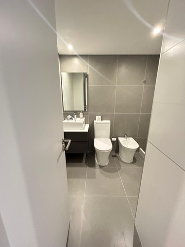 Precioso Apartamento Dos Dormitorios Con Garage A Estrenar