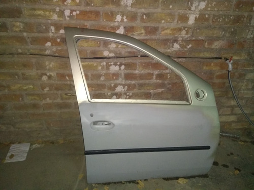 Renault Logan 2013 ( Puerta Delantera Derecha Con Moldura)