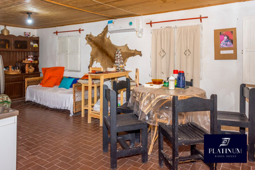 Venta Casa 2 Dormitorios San Luis Con Cochera