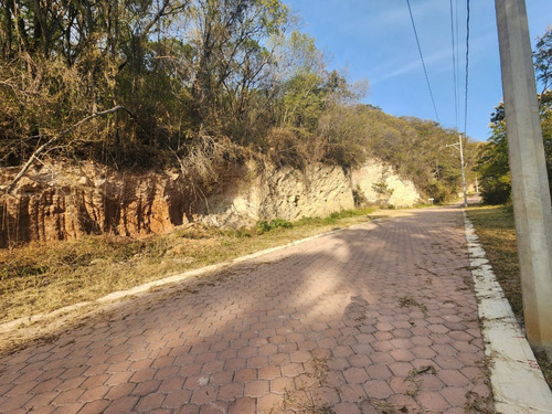Ventla Lote Gladiola 27 En Calle Privada Con Todos Los Servicios Y Vistas Panorámicas Al Paisaje En Nueva Zona Fracc Rancho San Diego Ixtapan De La Sal Edomex