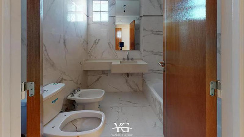 Espectacular Departamento De 3 Ambientes Con Patio En Caballito Con Amenites