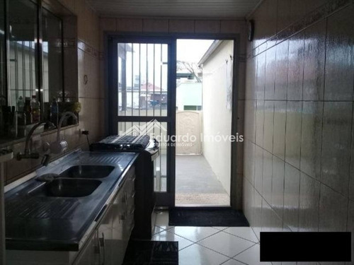 Imagem 14 de 17 de Casa Térrea. 3 Dormitórios. 4 Vagas Na Garagem. Ótima Localização. - 1669