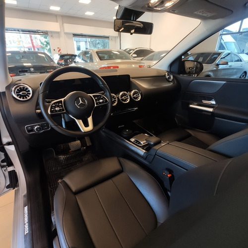 Imagen 8 de 12 de Mercedes Benz B200 Progressive