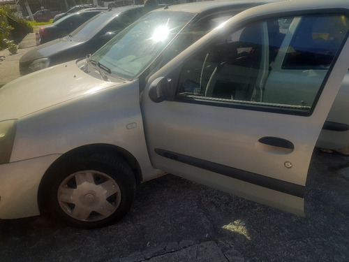 Imagem 3 de 11 de Renault Clio 2008 1.0 16v Authentique Hi-flex 5p