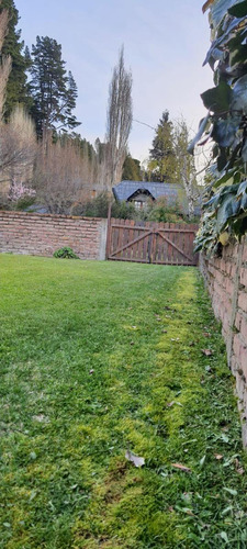 Casa En Venta - 2 Dormitorios 2 Baños - 700mts2 - San Martín De Los Andes