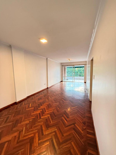 Departamento De Categoría De 3 Dormitorios + Dependencia Y Cochera En Las Heras Al 300, Barrio Sur