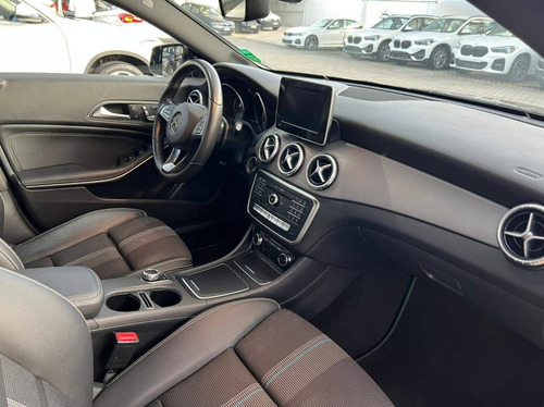 Imagem 8 de 11 de Mercedes-benz Cla 200 1.6 Vision 16v Flex 4p Automático