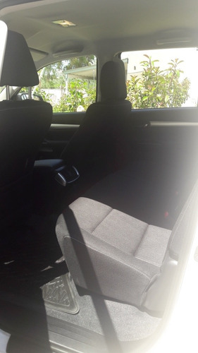 Toyota Hilux 2.8 Cd Srv 177cv 4x2 2020