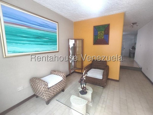 Juan Carlos González. Renta House Carabobo Alquila Casa Urb. Las Clavellinas Valencia Mls #25-18405 Rah/jcg.