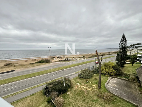 Frente Al Mar Apartamento En Venta De 2 Dormitorios En Mansa Con Parrillero Propio