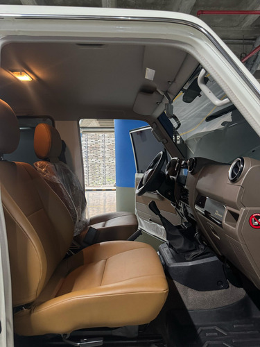 Toyota Land Cruiser 71 2022