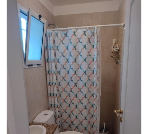 Casa Impecable Estado En Country, Desarrollada En 2 Plantas Con Piscina. Terreno 800 M2.