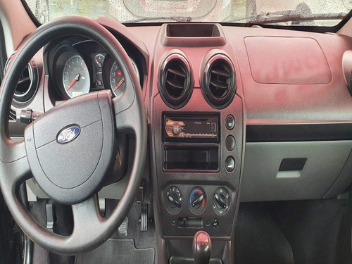 Imagem 8 de 10 de Ford Fiesta S Plus 1.0 8v Flex