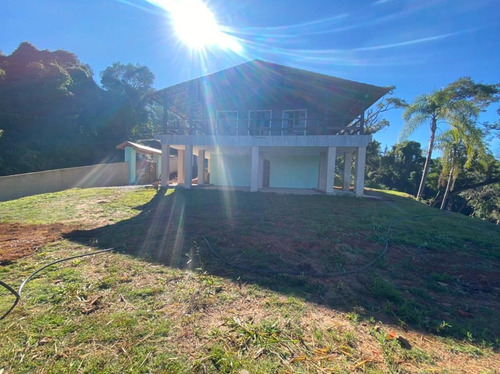 Bela Chácara Área De 3.000 M², Duas Casas 06 Dormitórios !!