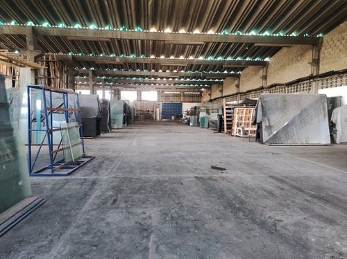 Galpón En Venta En Zona Industrial De Cagua. Aragua