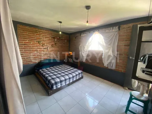 Casa En Venta Con Locales, Col. Lomas De Polanco, Guadalajara, Jalisco.