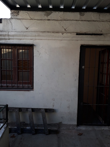 Imagen 11 de 14 de Casa Tres Cruces, 1 Dormitorio, Azotea. Alquiler: $ 16.000