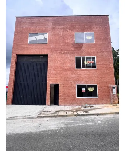 Se Arrienda Bodega Para Estrenar