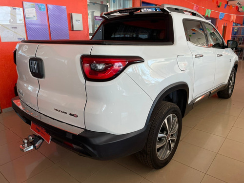 Imagem 3 de 12 de Fiat Toro Volcano 2.4 At9 4x2 (flex)