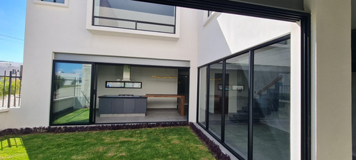 Casa Estilo Moderno Industrial En Venta Lomas De Angelópolis