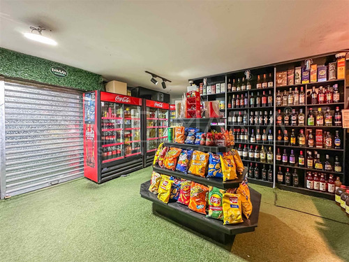 Venta Local Comercial Av. Cataluña, Concepción