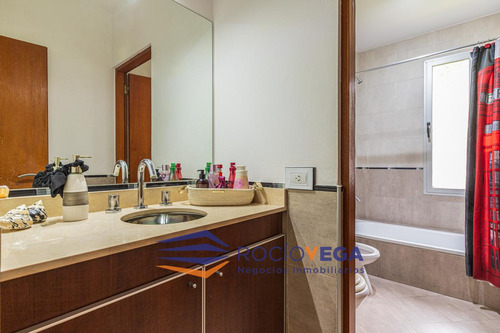 Casa A La Venta En Casco De Álvarez Moreno